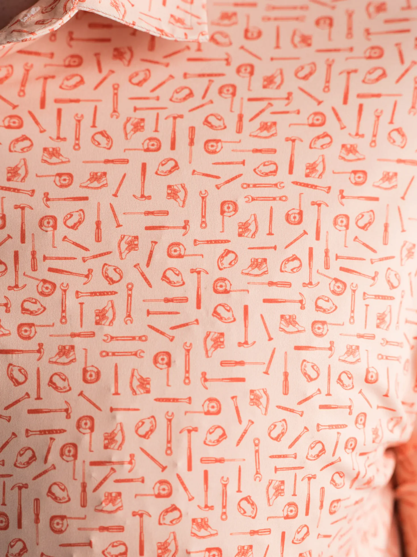 Close view of a coral custom tool pattern